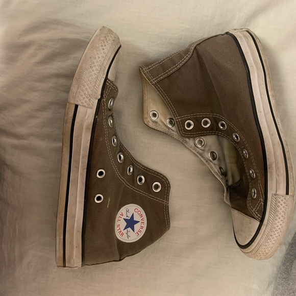 Size 6 brown converse - Picture 2 of 2